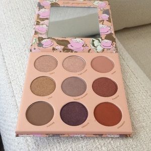 WINKY LUX LATTE KITTEN EYESHADOW PALETTE